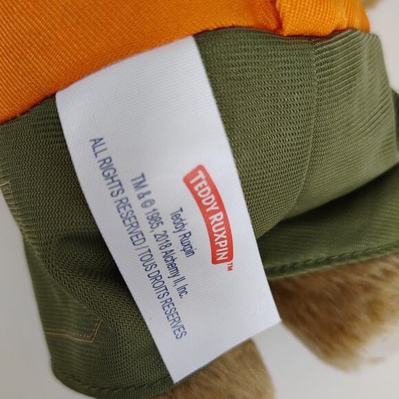 Teddy Ruxpin Toy Hug N Sing Interactive Bear Plush 2018- Working Condition 10" - Picture 5 of 5